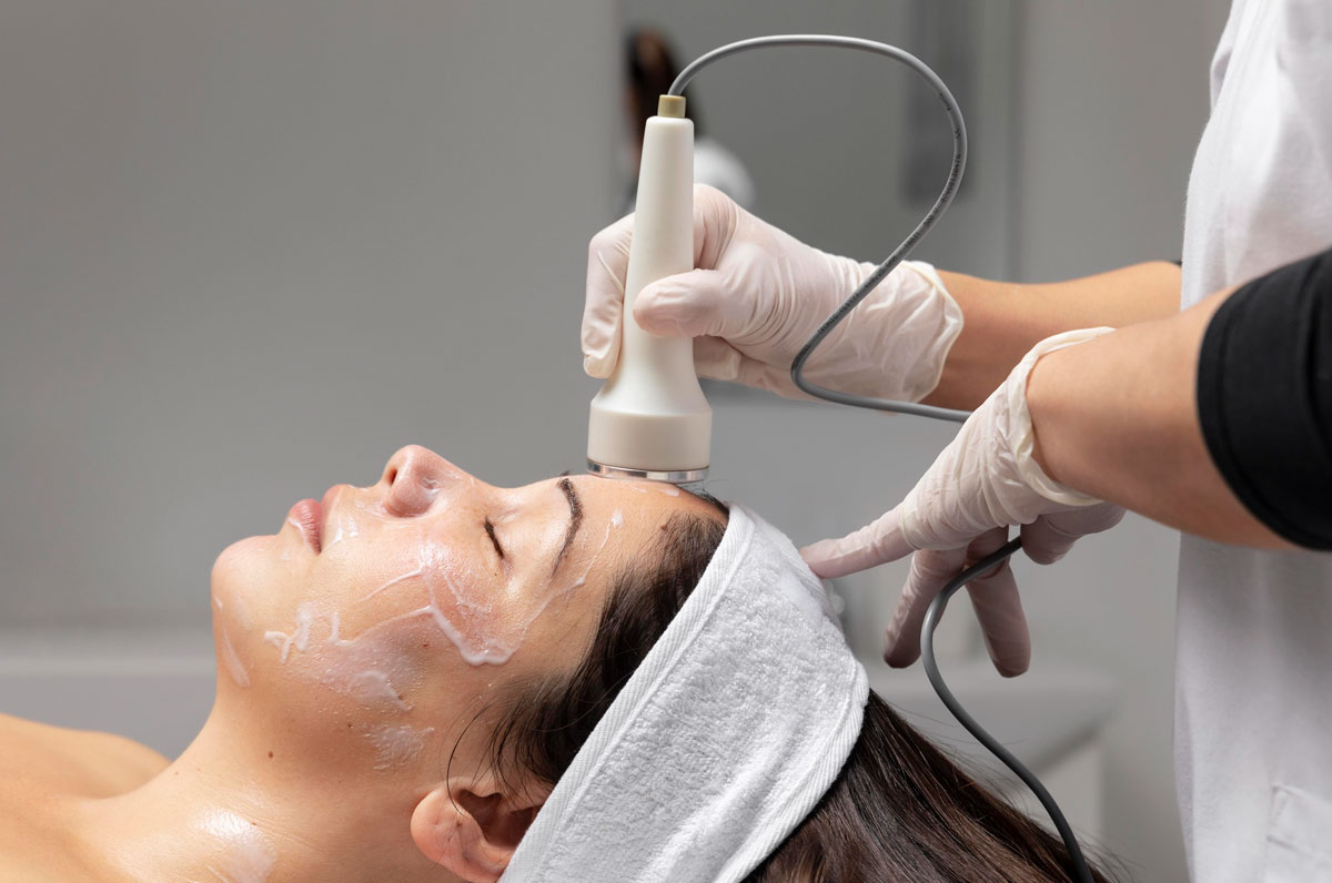Glow Instantly with HydraFacial: The Ultimate Skin Treatment